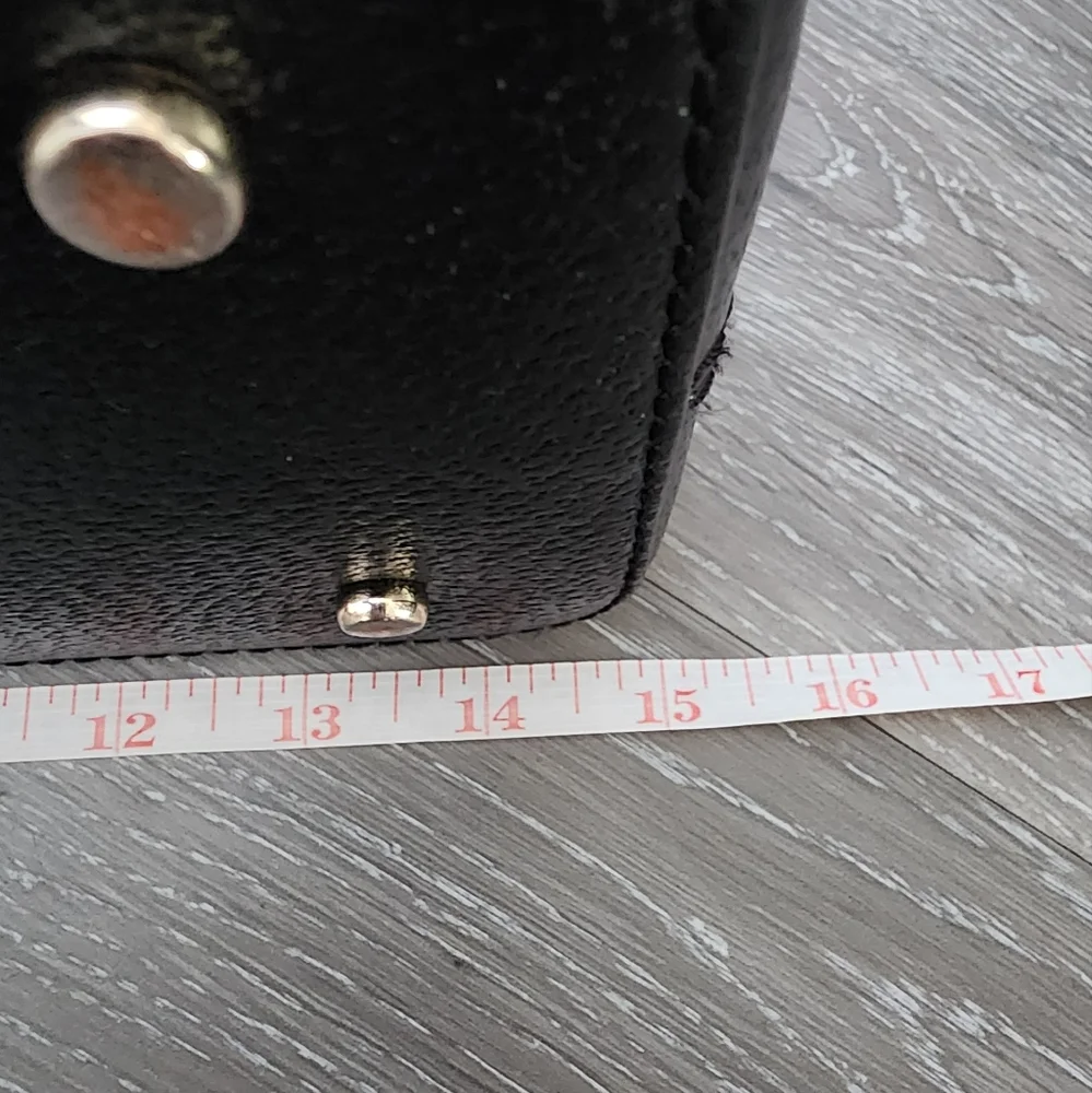 Kate Spade Black and White Satchel with Classic Design - Picture 16 of 16
